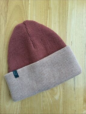 Shupaca Two-Tone Knit Beanie in Rose and Blush alpaca wool